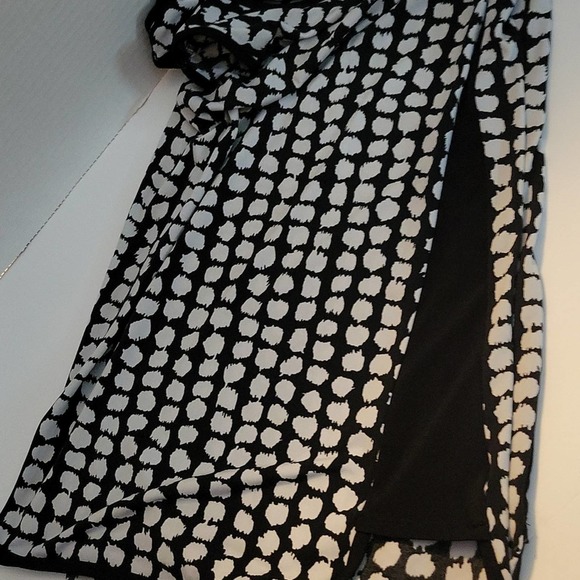 Susan Graver 1X Black & White Tank - Picture 7 of 7